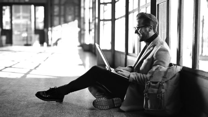 The elusive B2B contact-pexels-photo-838413
